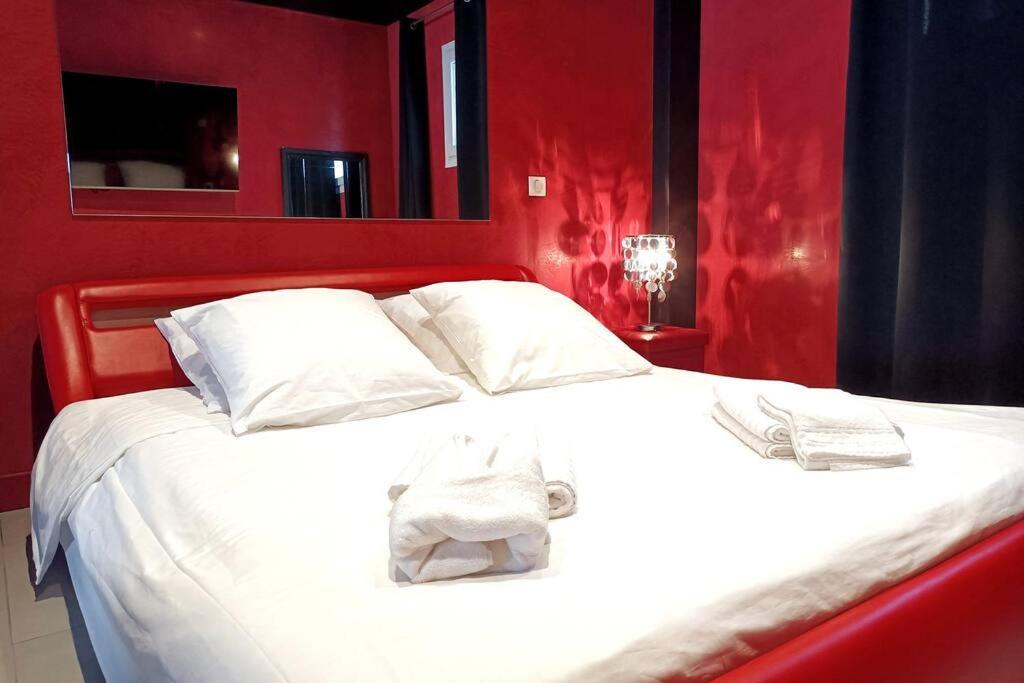 Appartement Balneo Et Sauna Prives The Red Room Mauguio Exterior photo