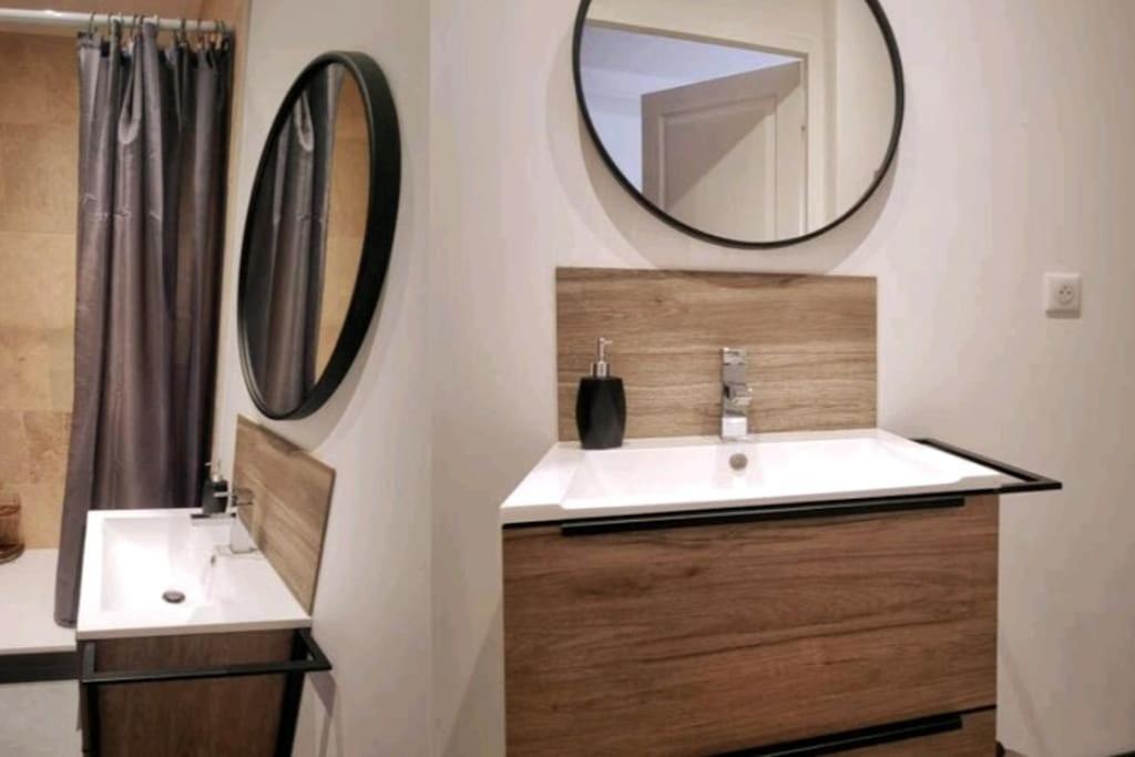 Appartement Balneo Et Sauna Prives The Red Room Mauguio Exterior photo