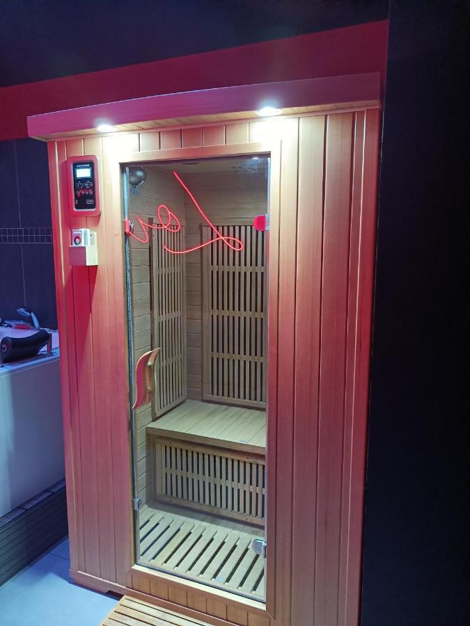 Appartement Balneo Et Sauna Prives The Red Room Mauguio Exterior photo